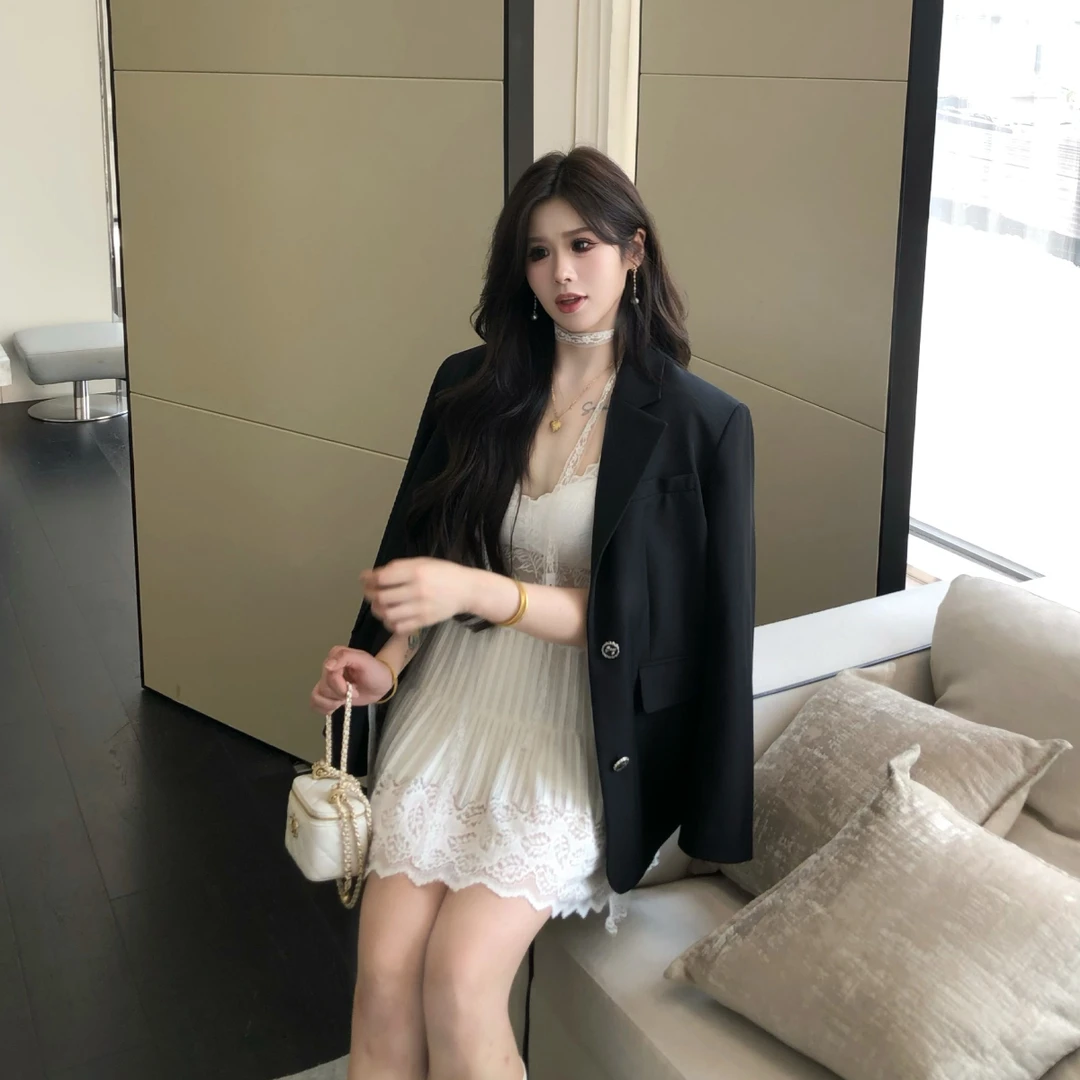 李潇洒【克里斯汀】微胖大码秋季高级感拼蕾丝气质名媛黑色西装外套