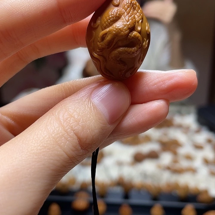 吊坠橄榄核橄榄 蛇