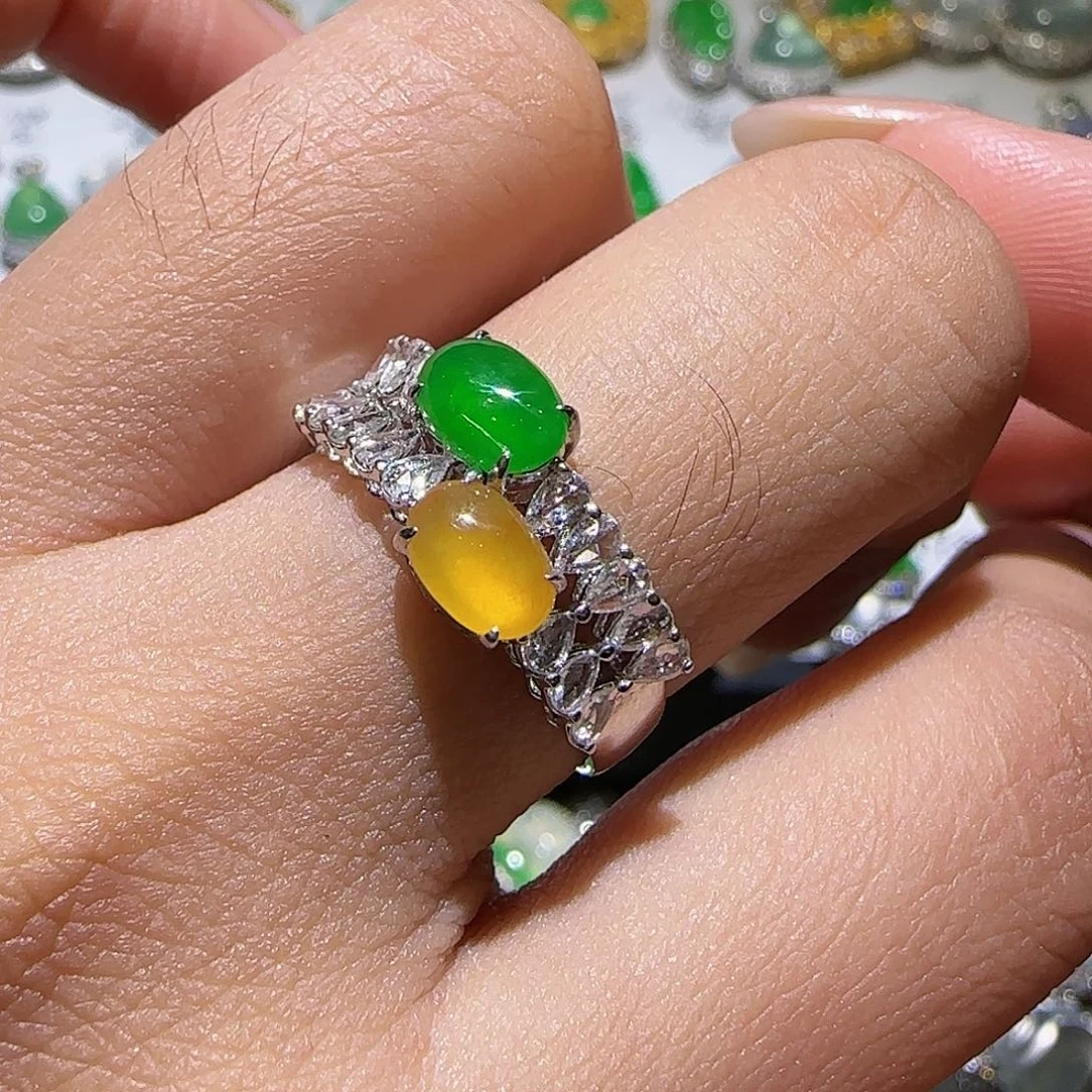 【闪购商品】18K金镶嵌戒指翡翠天然