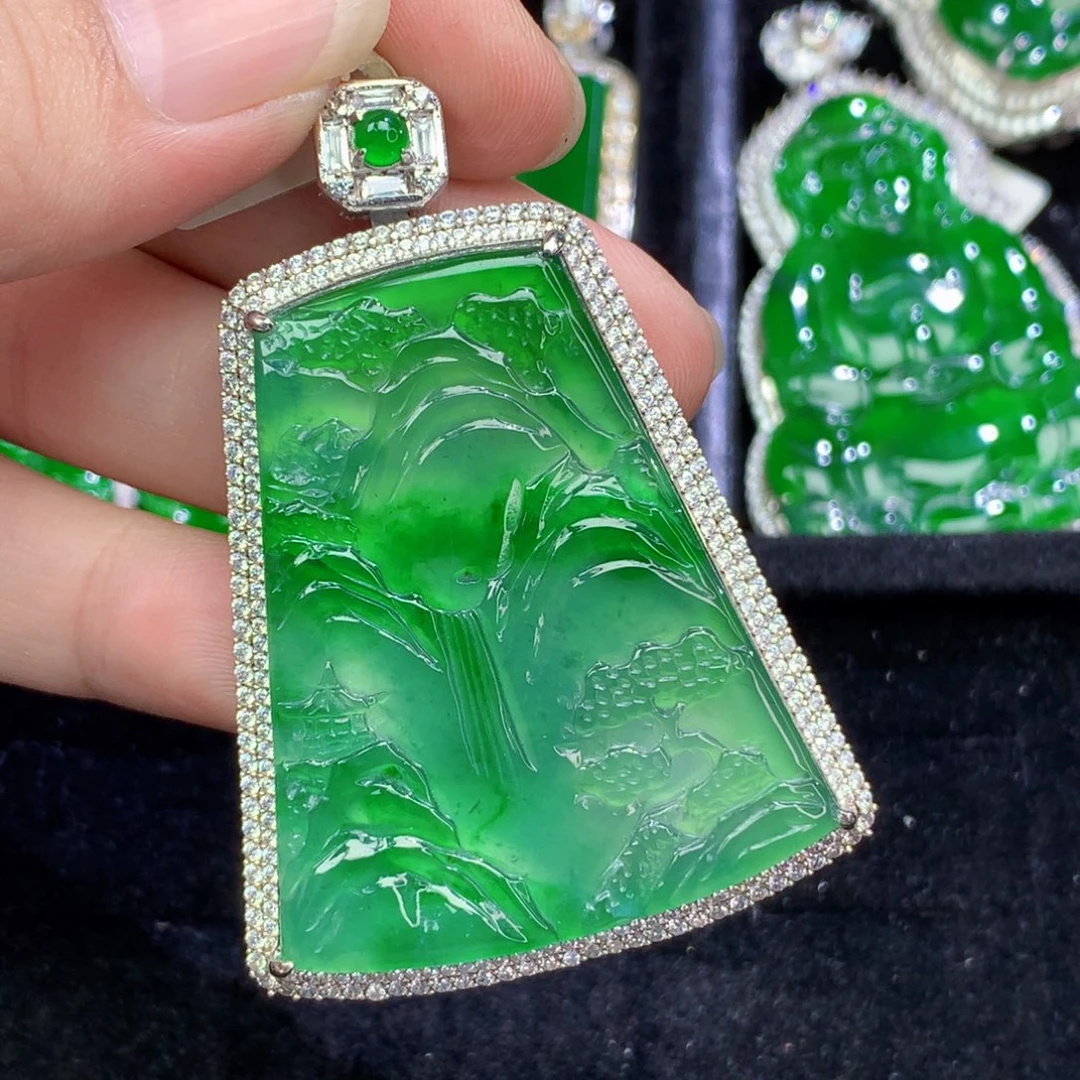 翡翠未镶嵌颈饰翡翠