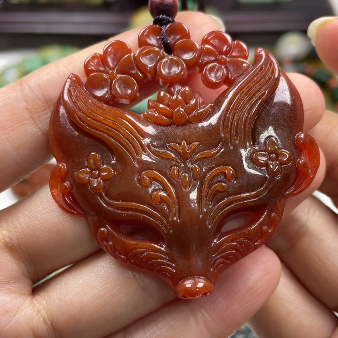 翡翠未镶嵌颈饰牌子