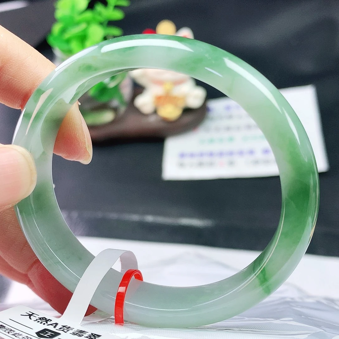 翡翠手镯未镶嵌55贵妃