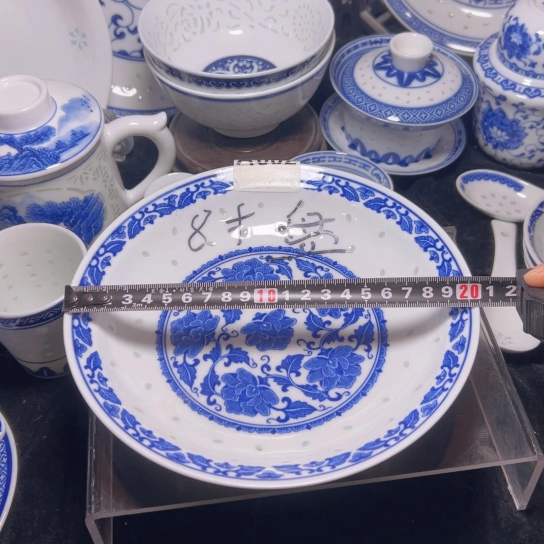 碗青花玲珑八寸牡丹花盘