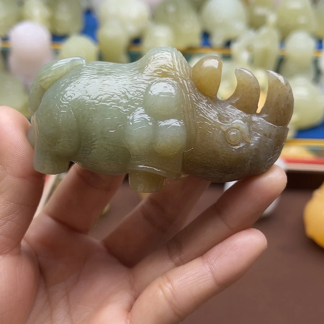 众***管玉天然桌面小摆件