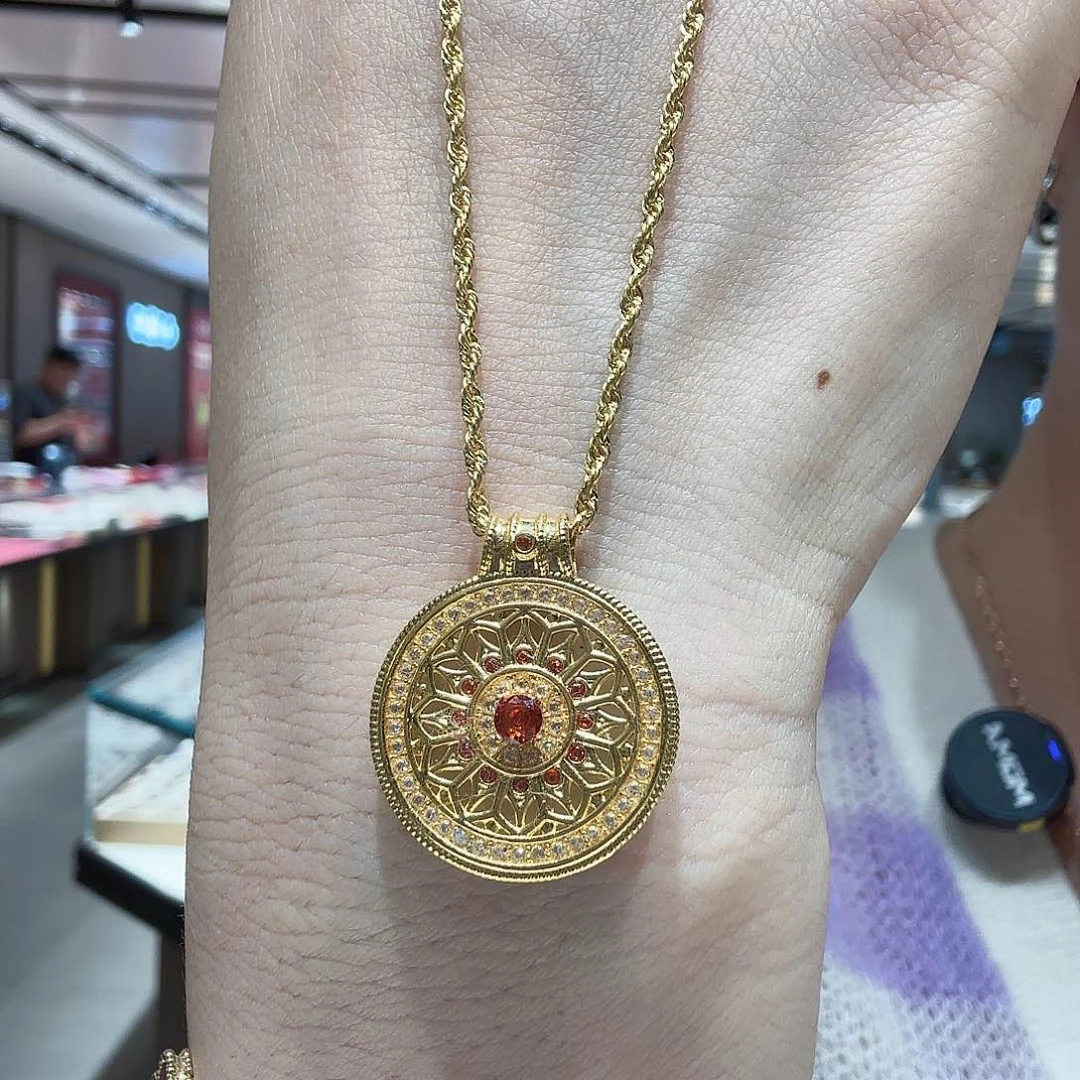 玛瑙/玉髓项链18K金镶嵌项链