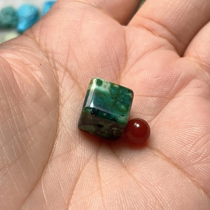 南红玛瑙未镶嵌颈饰