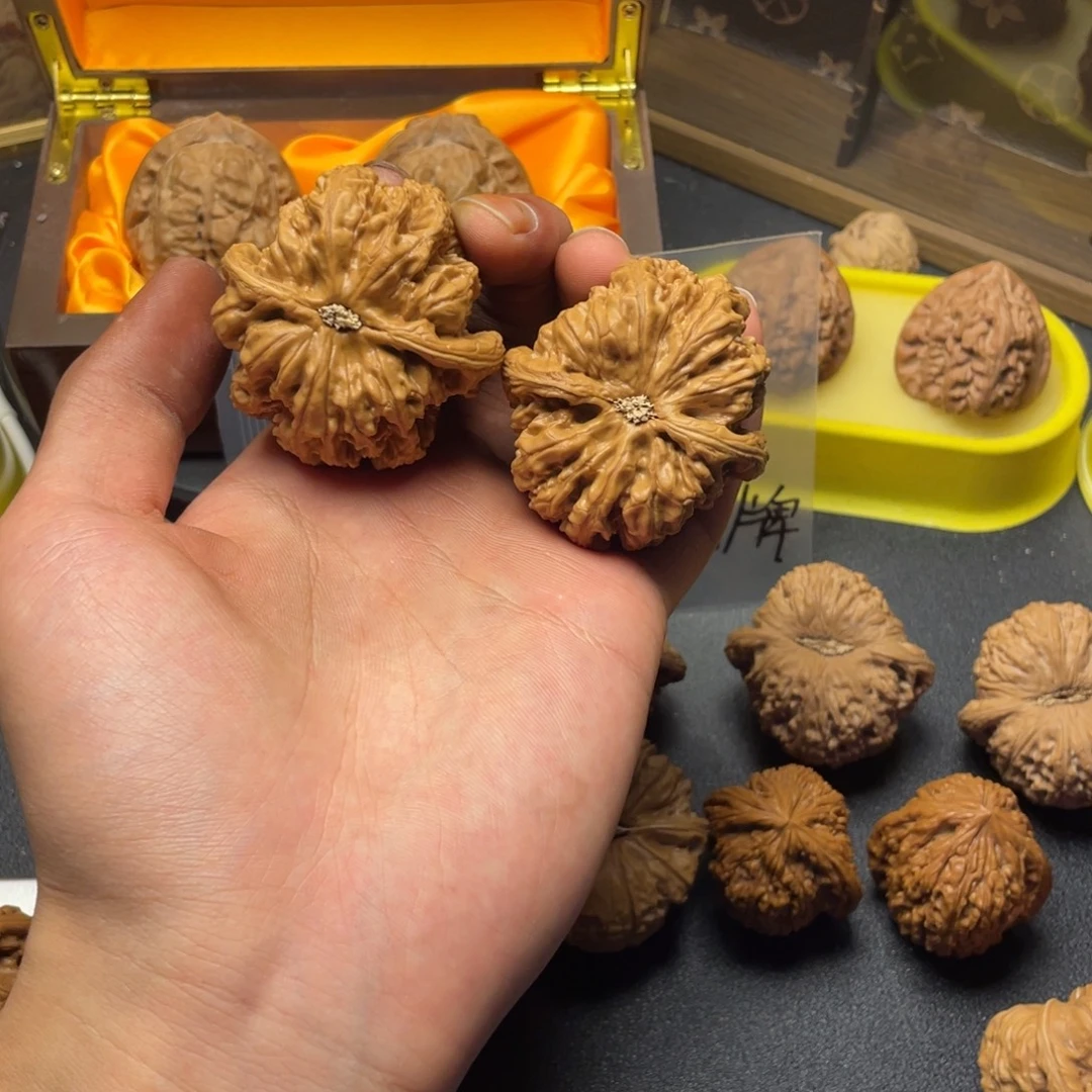 啊***祖吊坠文玩核桃粗筋