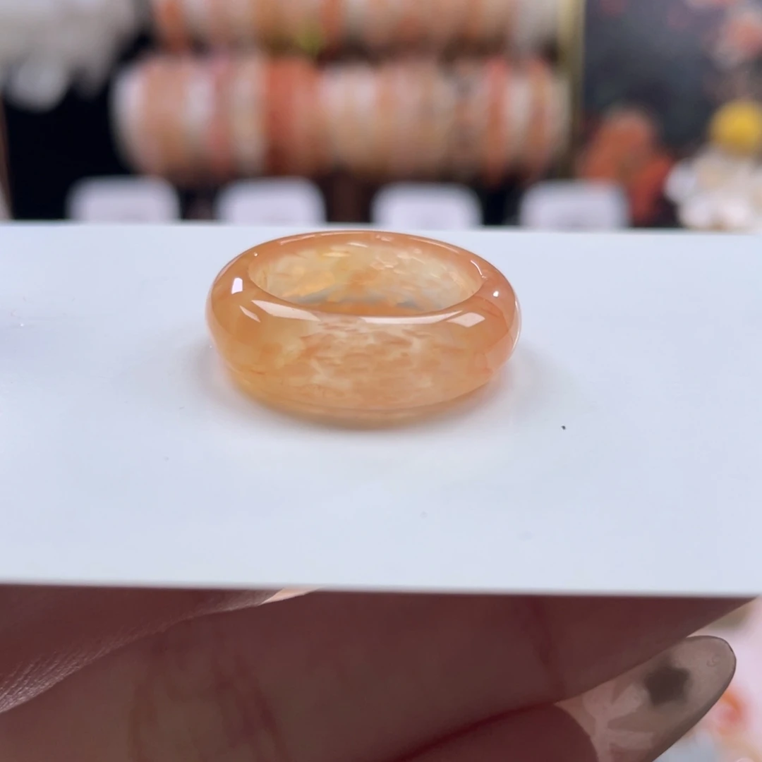 玛瑙/玉髓未镶嵌戒圈18.2港18微瑕无鉴赏