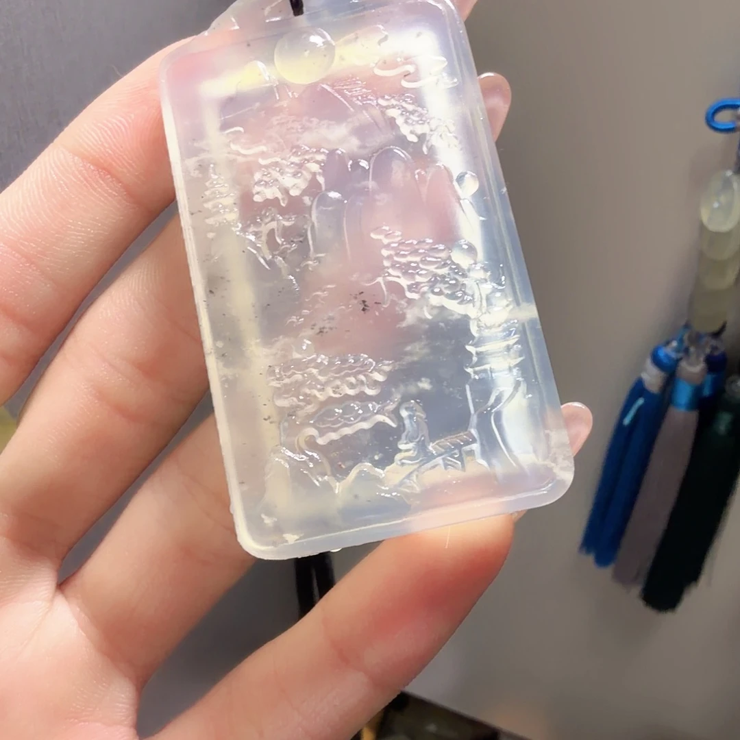 岫玉未镶嵌山水牌