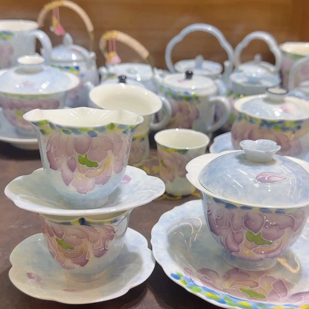 茶杯两个杯拖两个盖碗一个壶承一个