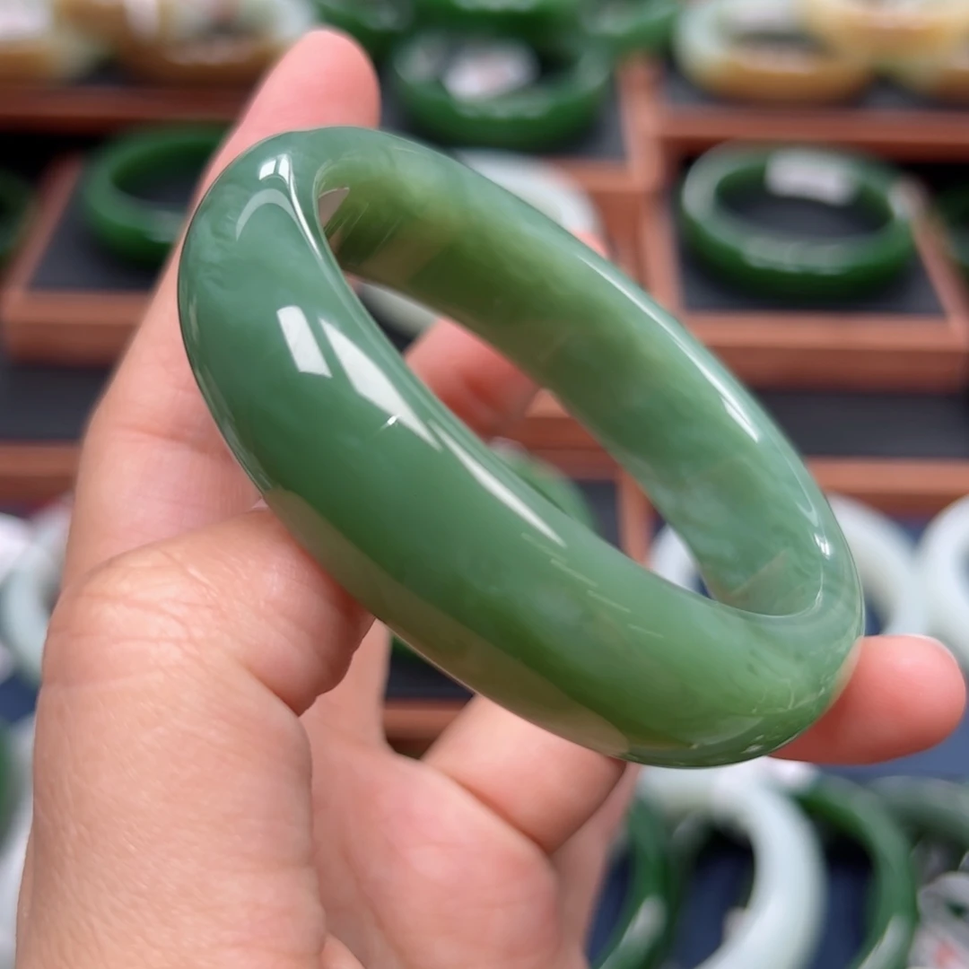 未镶嵌手镯和田玉（碧玉）5758