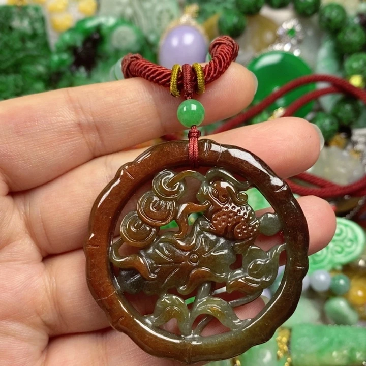 吊坠(赠链)未镶嵌翡翠