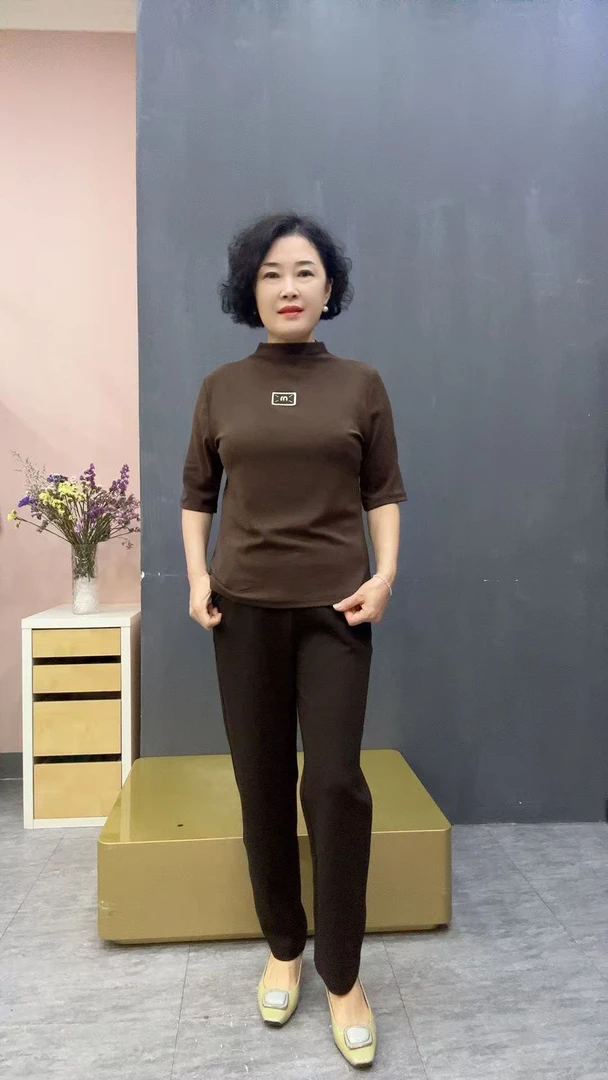 M字母中袖百搭时尚打底衫原创早秋款