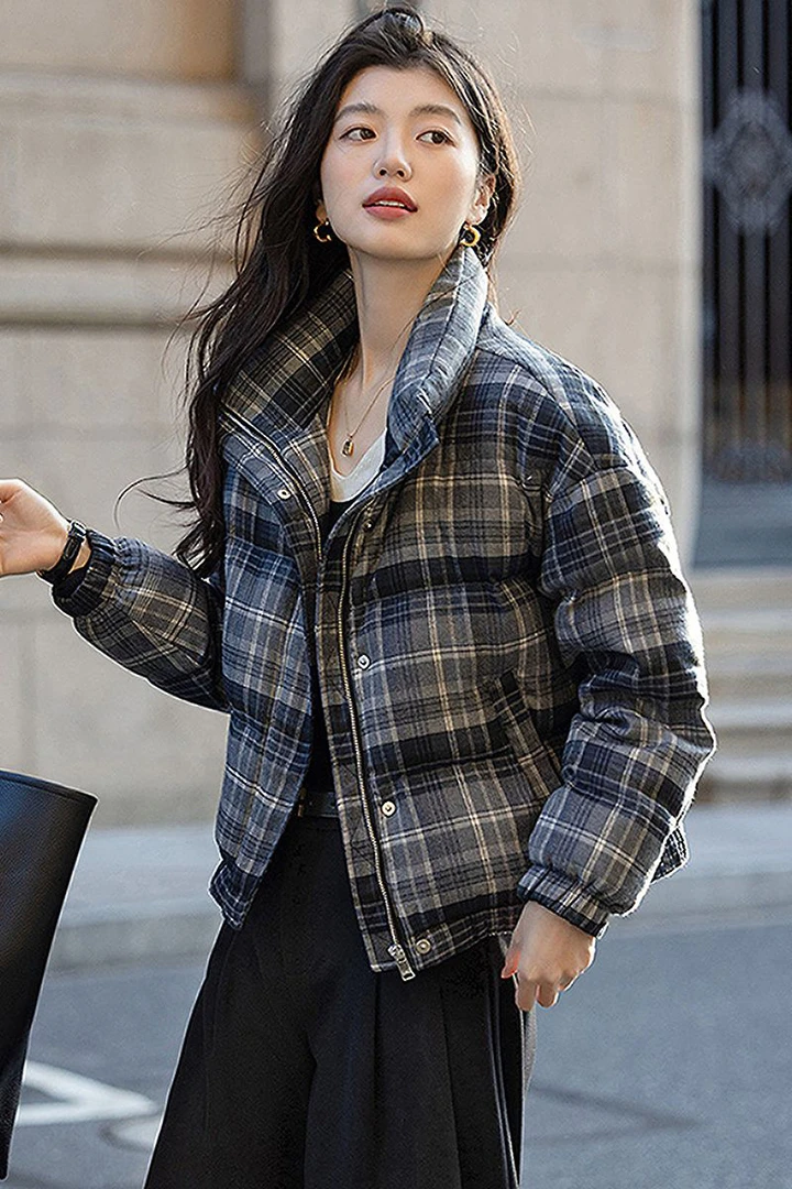 女大学生恩巴小个子年轻短款格子冬季棉袄时尚爆款松弛感棉服外套