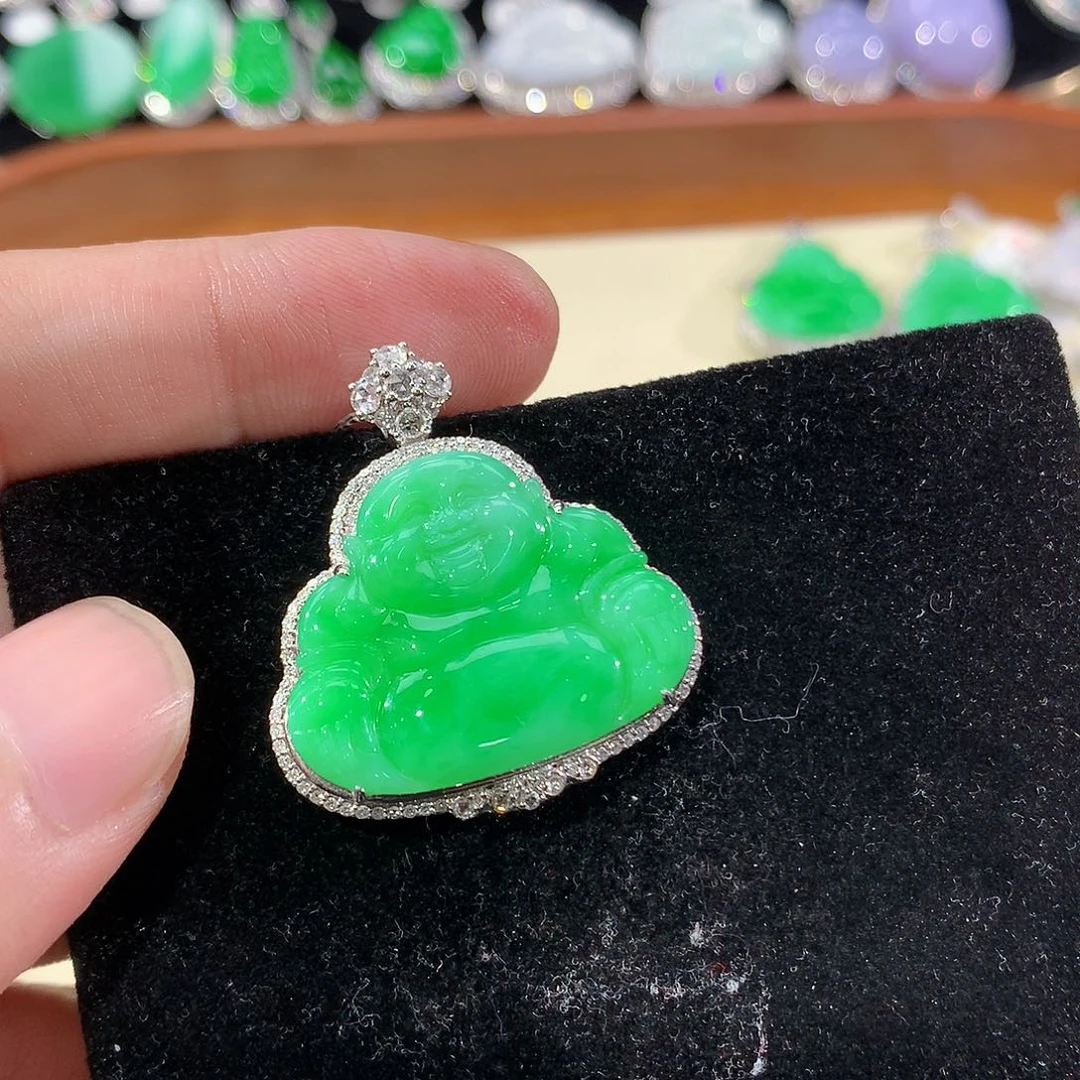 翡翠18K金镶嵌颈饰