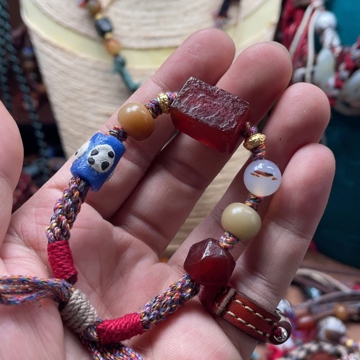 玛瑙/玉髓颈饰未镶嵌