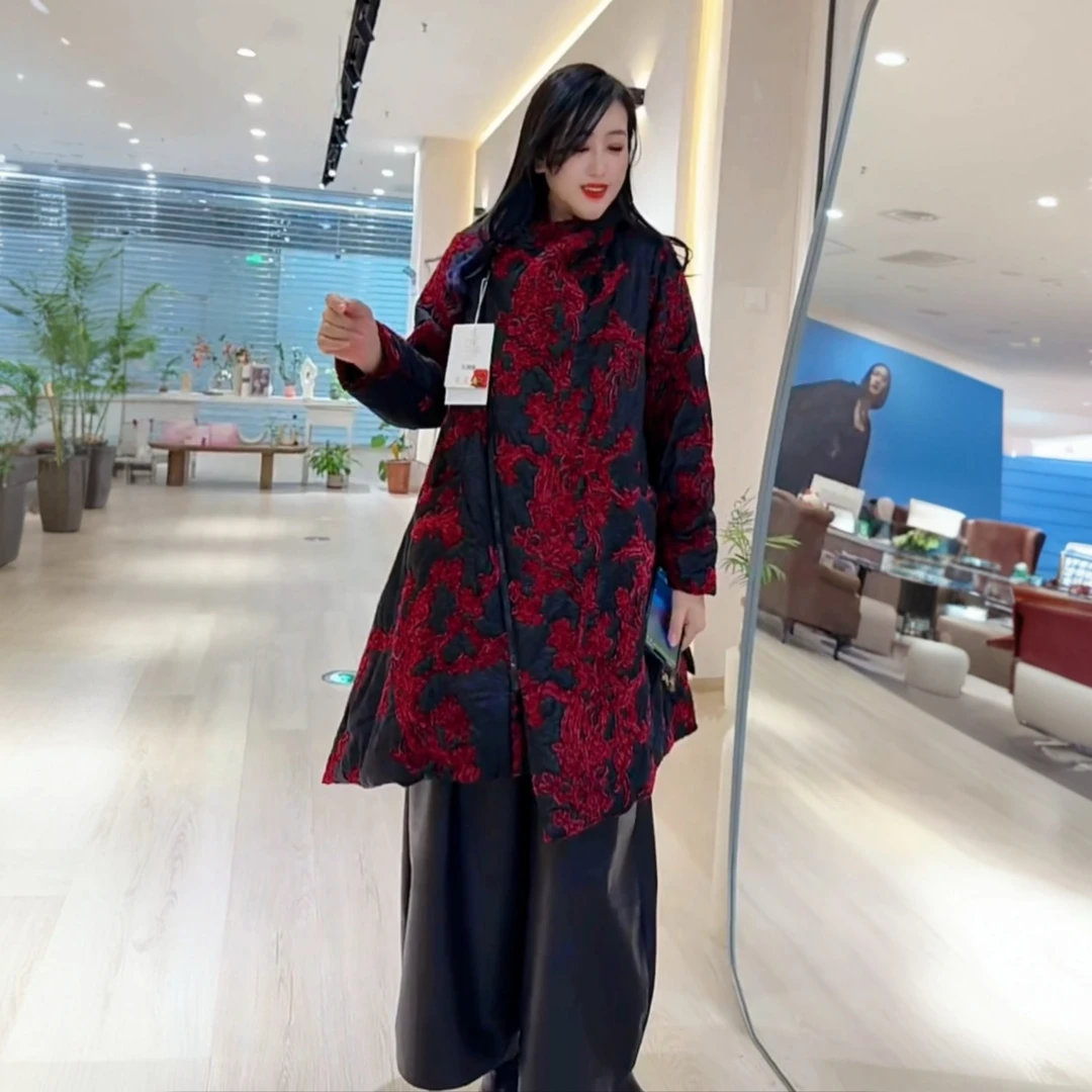 高端轻奢妈妈风衣冬季加厚保暖宽松大码立体烧花洋气大衣棉服外套
