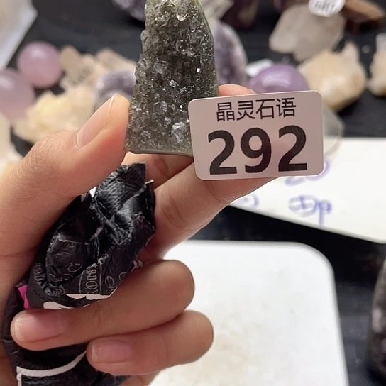 水晶大型摆件（非配饰）未镶嵌