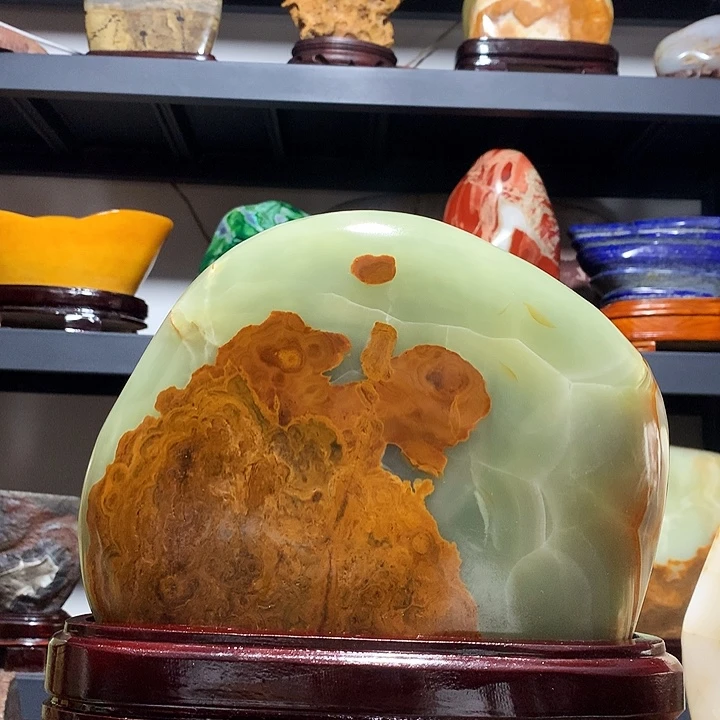 石材宽23厘米高24厘米