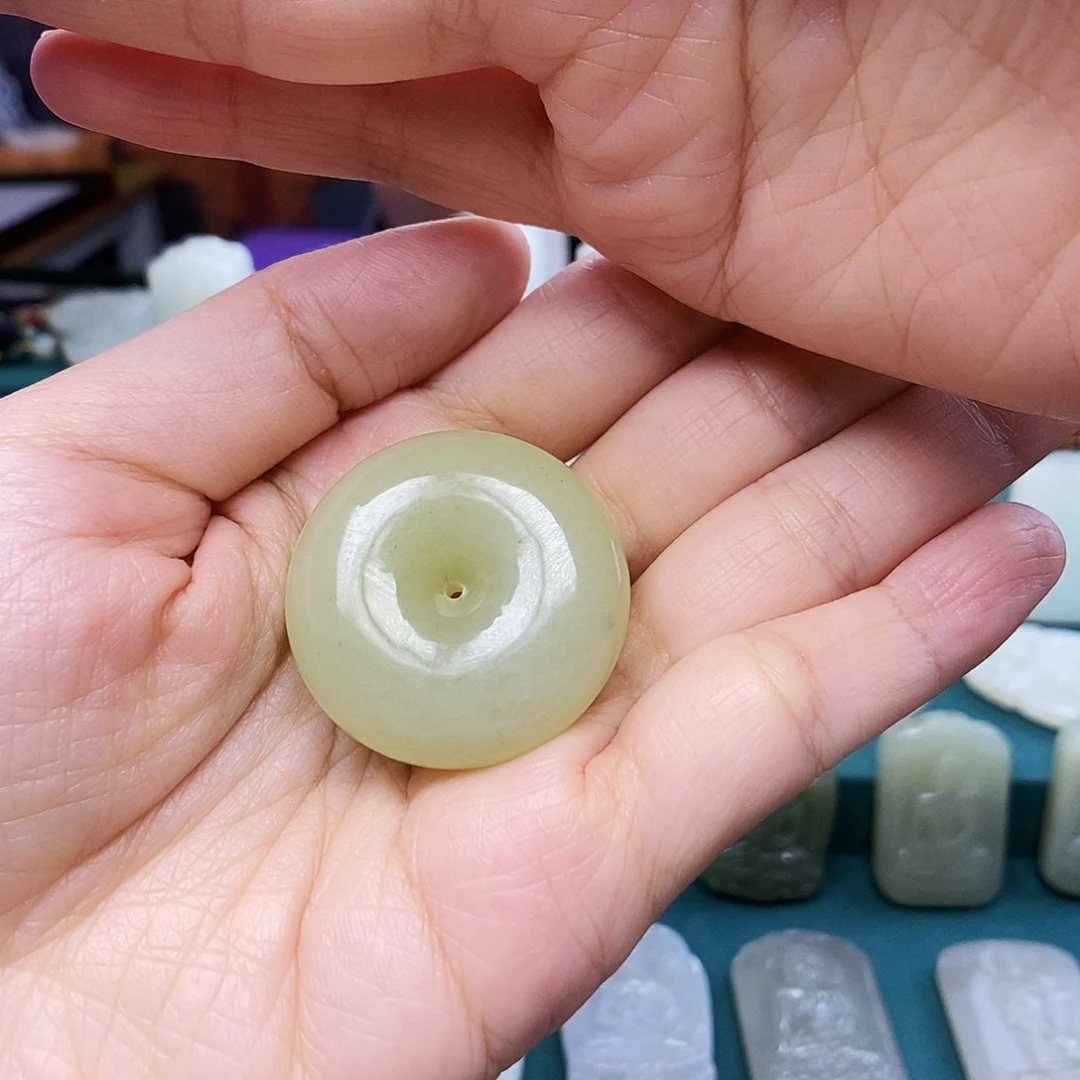 心***舞颈饰未镶嵌和田玉
