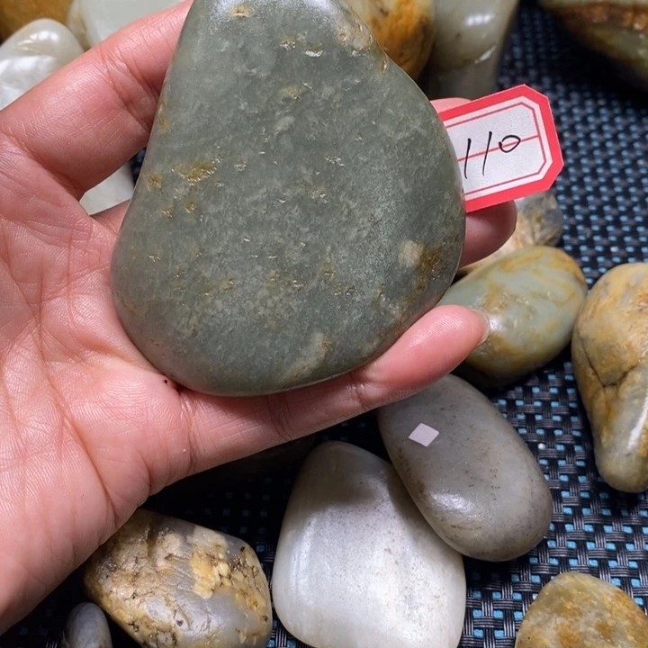 未镶嵌和田玉把件110