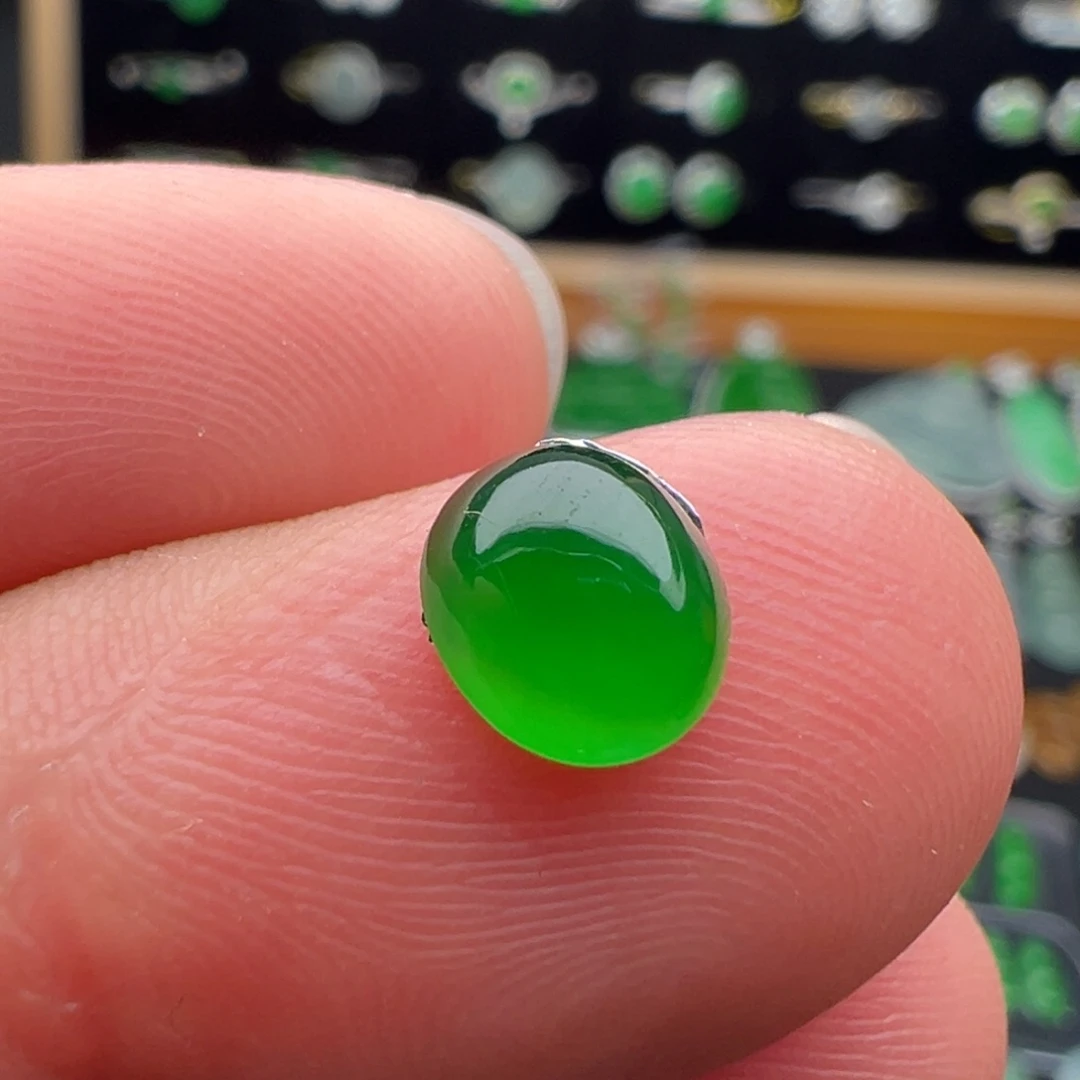 翡翠未镶嵌颈饰蛋面7.