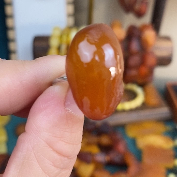 蜜蜡未镶嵌颈饰戒指
