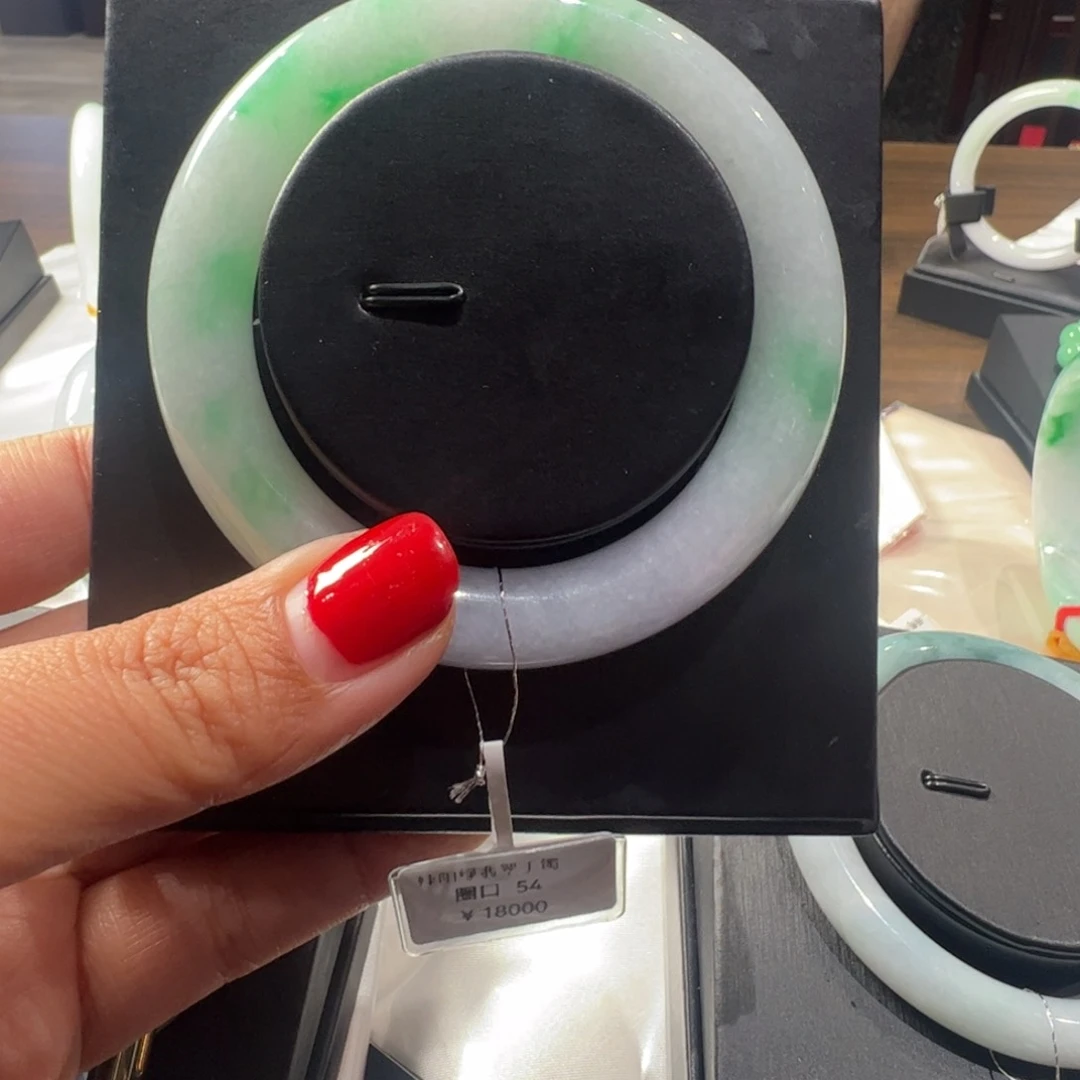 翡翠手镯（圆镯）未镶嵌