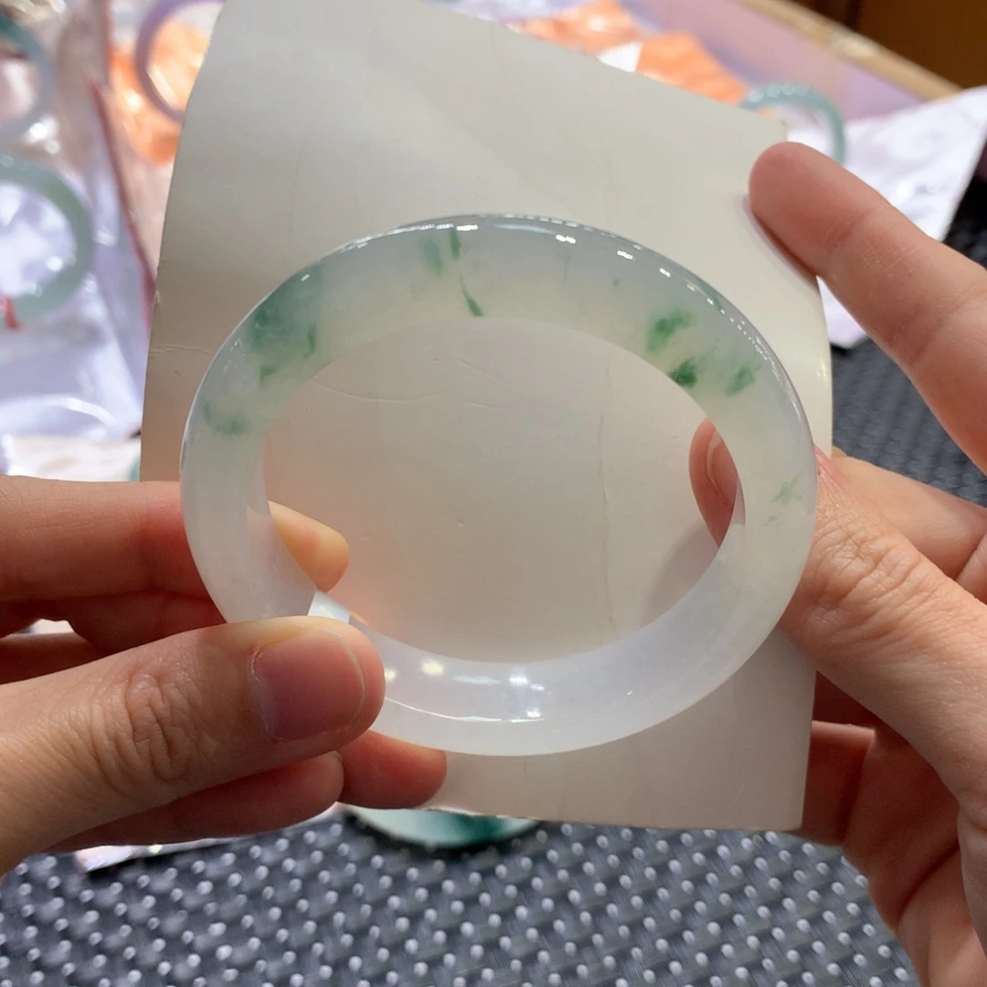 翡翠未镶嵌手镯冰飘花