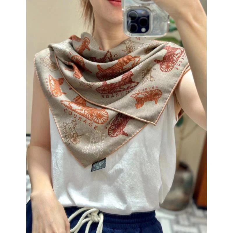 【佳佳专属】真丝羊毛双面古典马车60方巾女士丝巾围巾时尚披肩B413