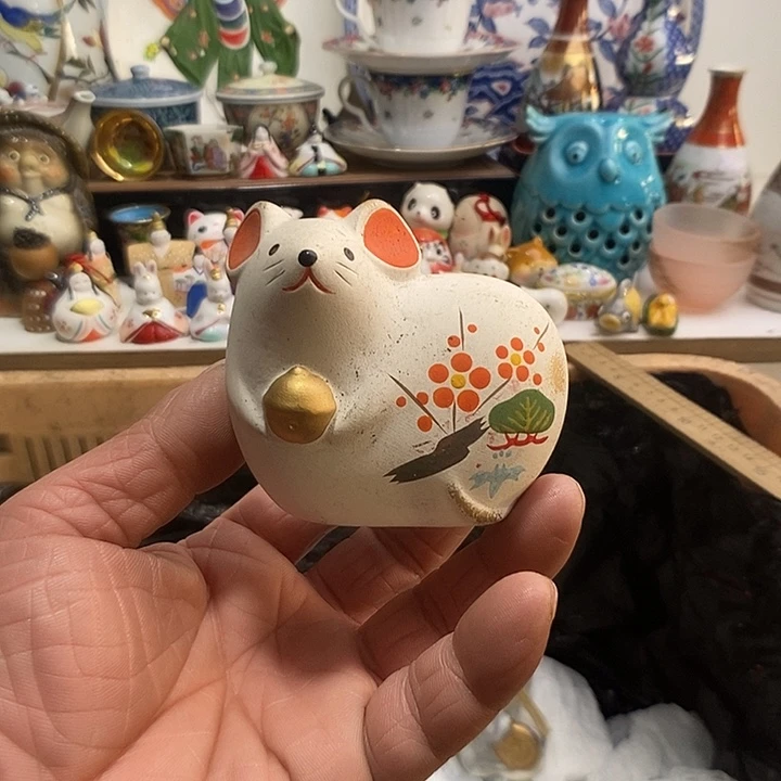 紫砂茶杯湖*鱼我们都在努力着改变生活里