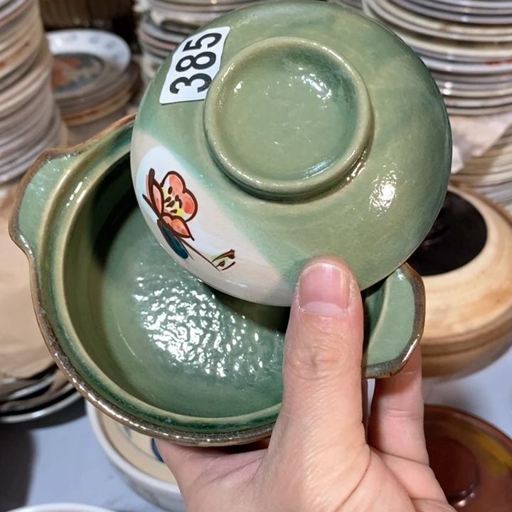 瓷片一物一拍，绿釉一支花炖盅有瑕疵