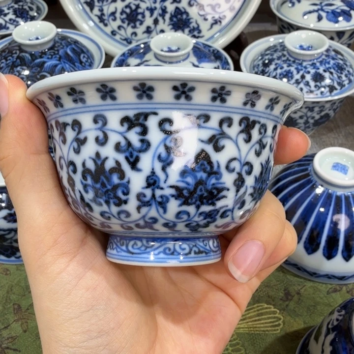 仿明永宣缠枝莲压手杯