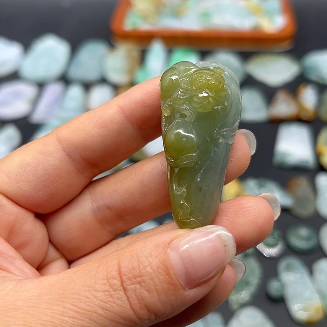 【闪购商品】翡翠颈饰未镶嵌灵猴献瑞