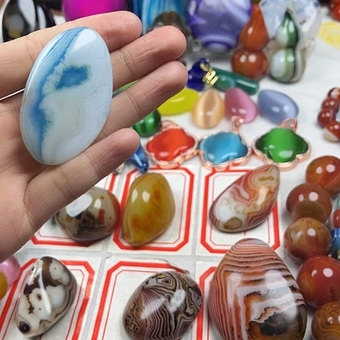 玛瑙/玉髓颈饰合金