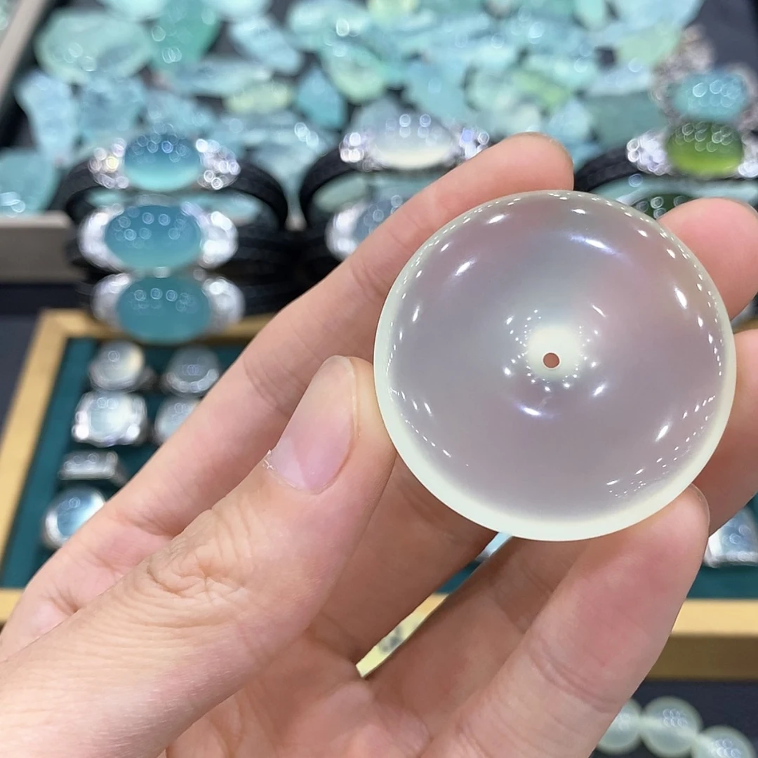 【闪购商品】未镶嵌蛇纹石玉吊坠