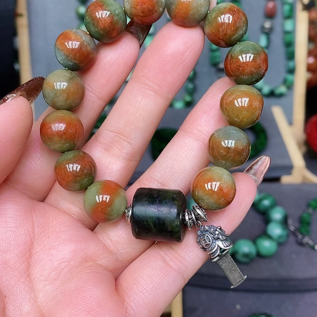 翡翠手链未镶嵌漂亮美眉