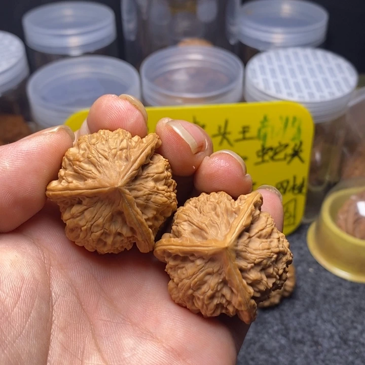 【闪购商品】吊坠文玩核桃野生三棱