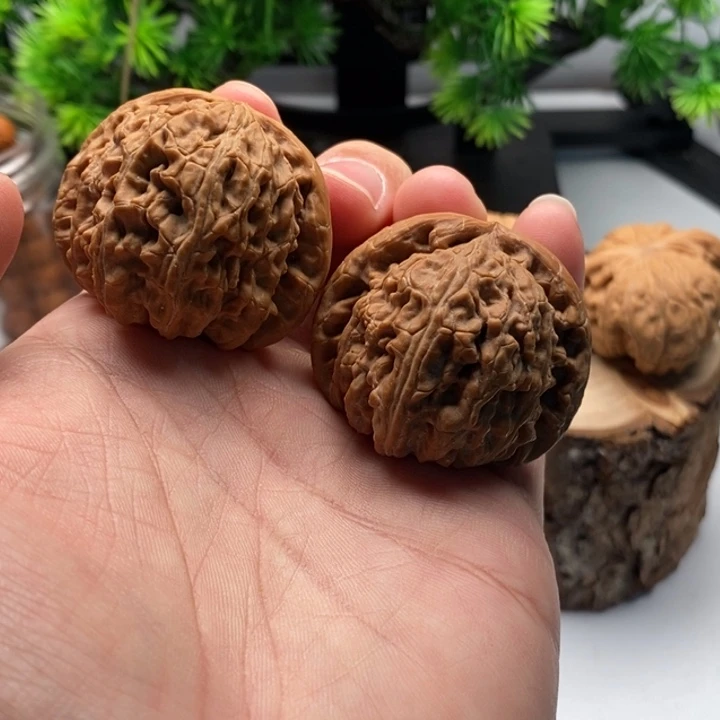 吊坠文玩核桃40微修闷白