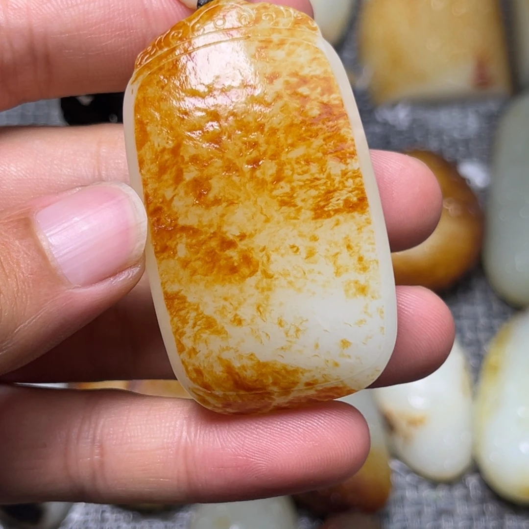 未镶嵌和田玉定制和田玉C****r
