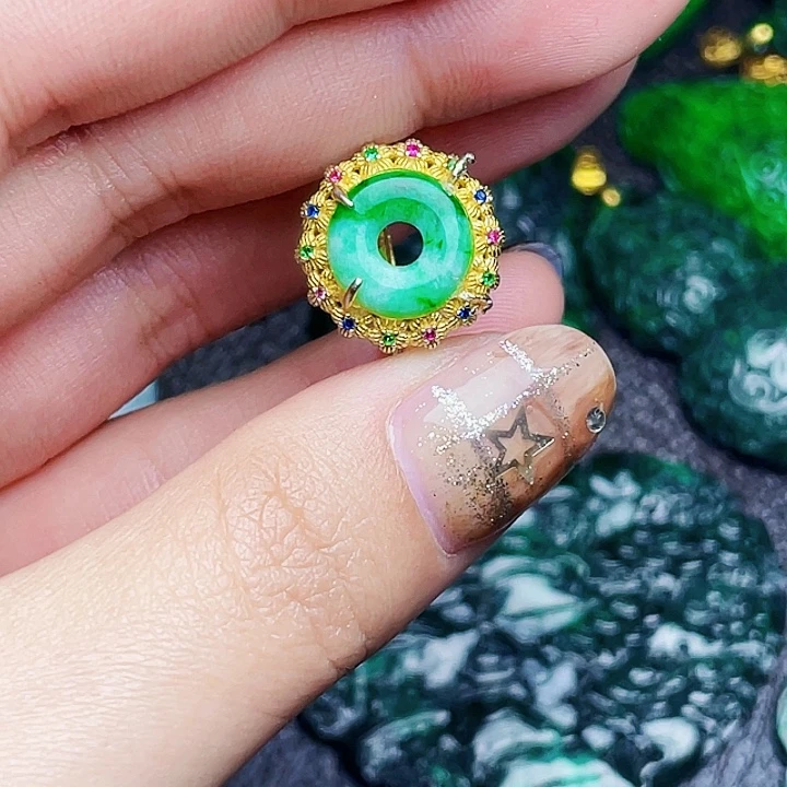 翡翠银S925镶嵌颈饰多样性