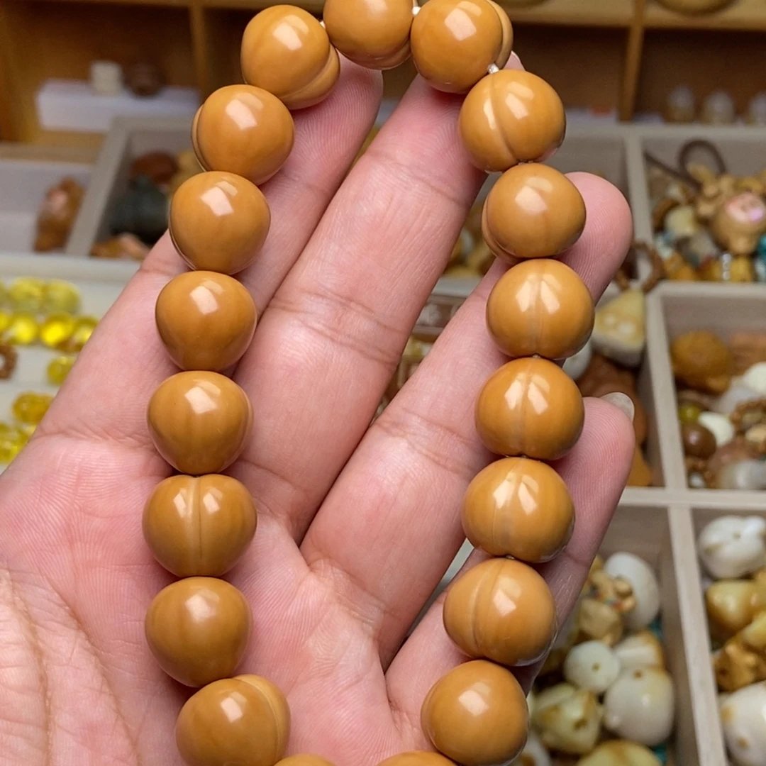 猴头核桃吊坠泡芙手持15➕
