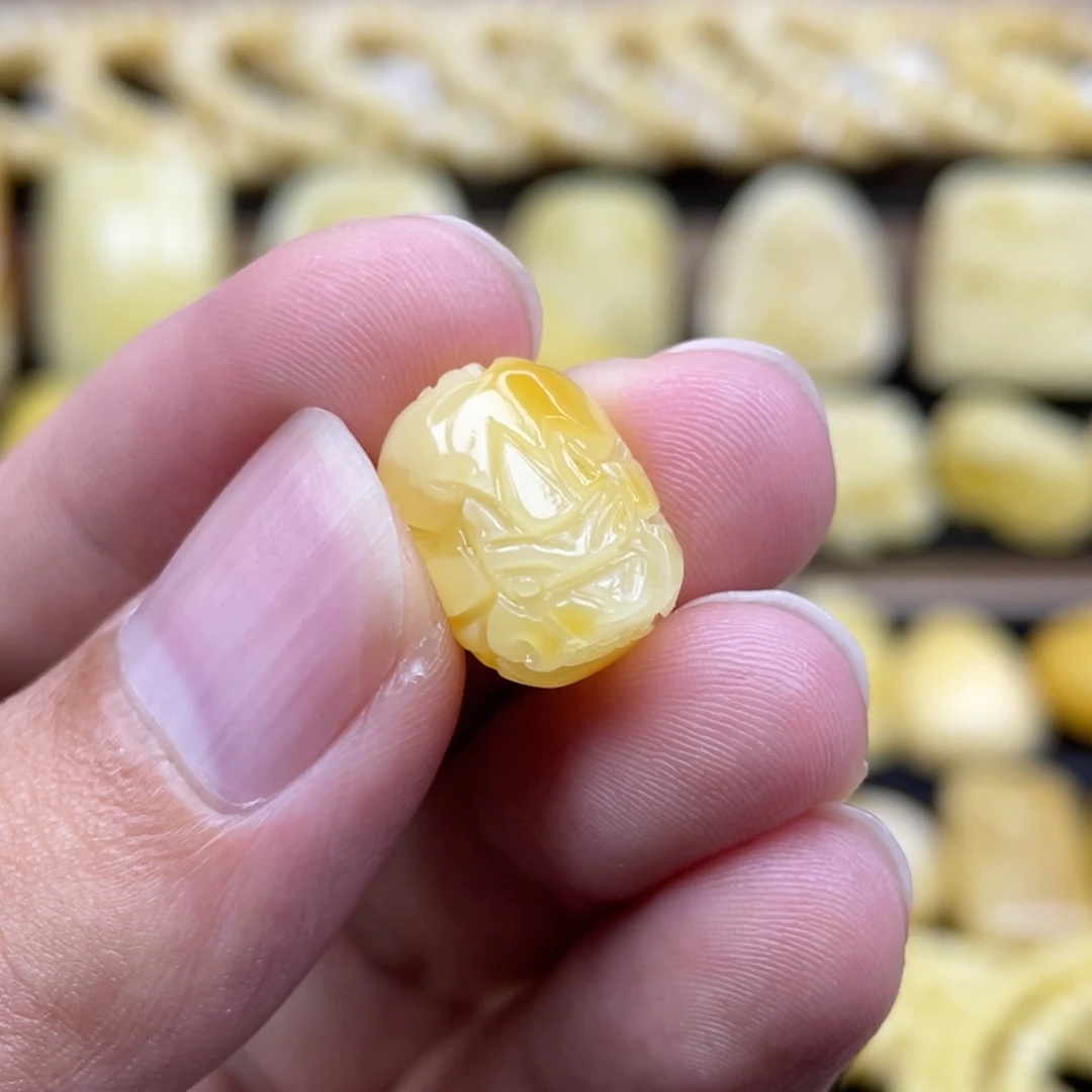 琥珀未镶嵌裸石琥珀蜜蜡