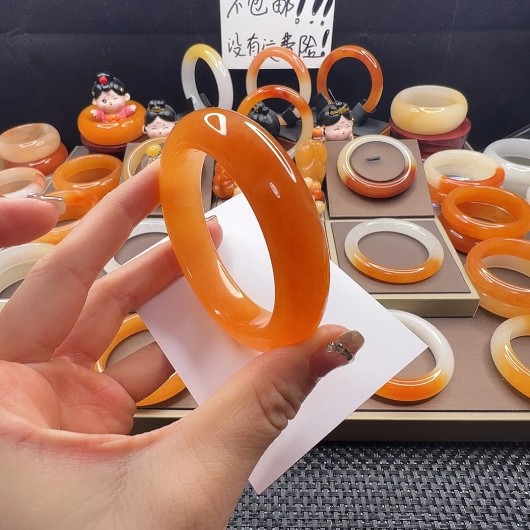 萍***逢石英质玉（黄龙玉）未镶嵌手镯55.3