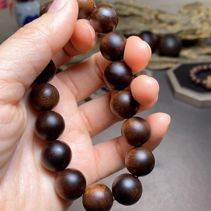 沉香手串越南芽庄紫棋玉化1.4