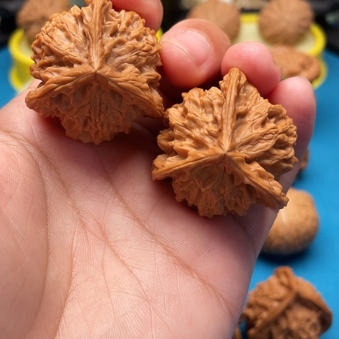 文玩核桃把件盘山三棱37