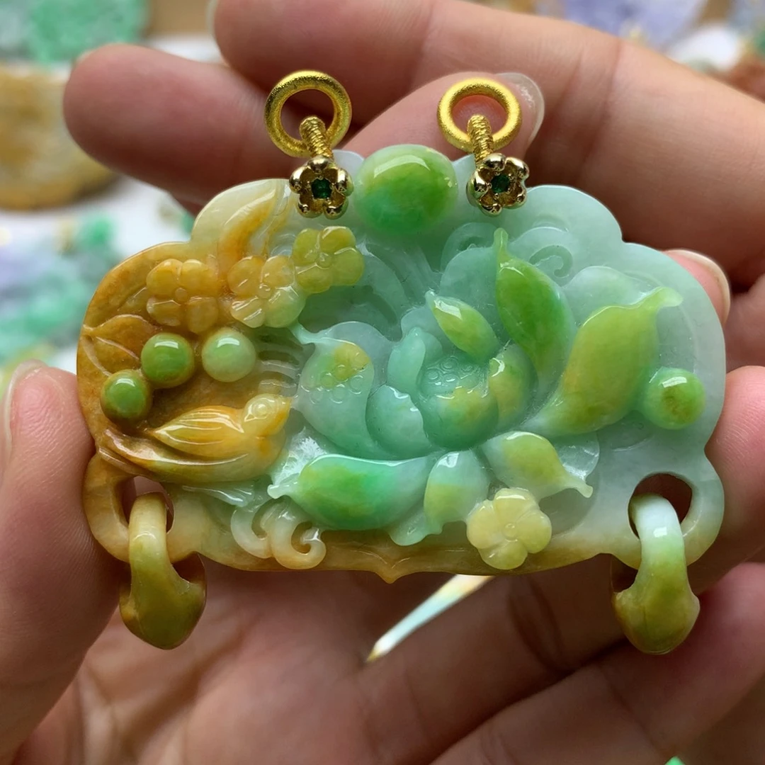 翡翠未镶嵌颈饰翡翠