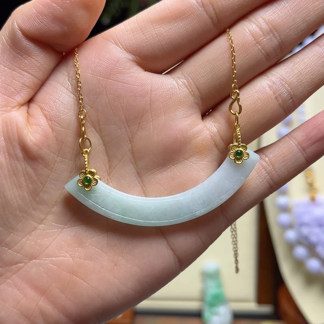 翡翠颈饰银S925镶嵌天然翡翠