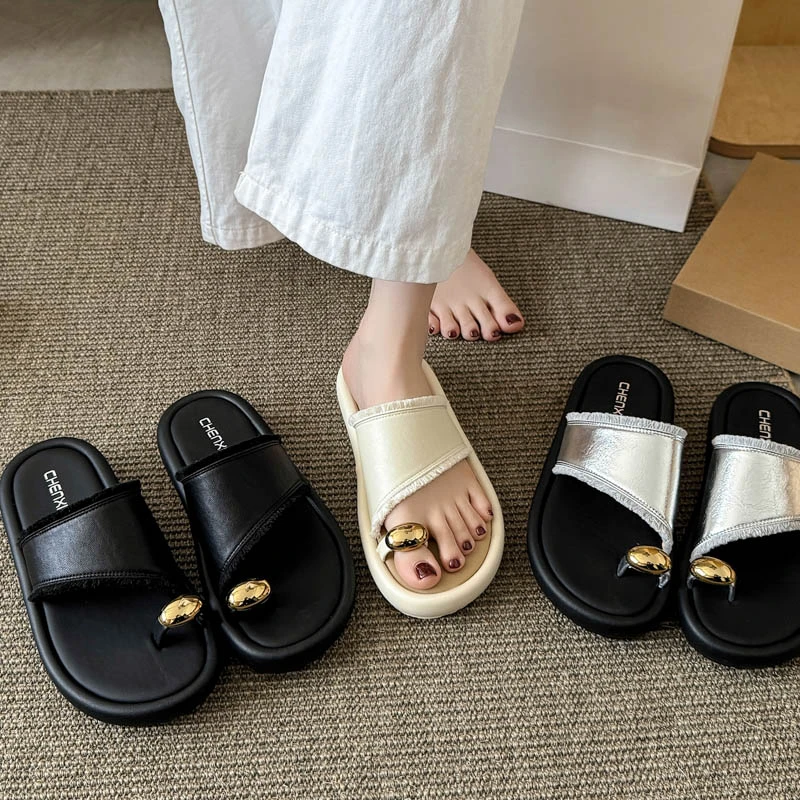 厚底拖鞋女2025新款外穿高级感绝美不累脚半拖鞋仙女风夹趾凉拖鞋