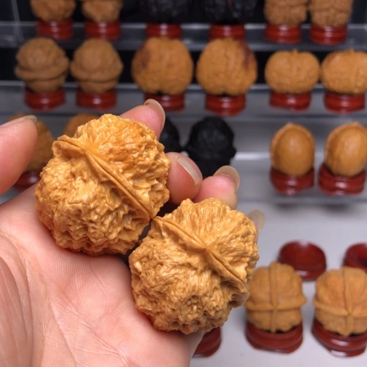 文玩核桃吊坠2火凤金蟾